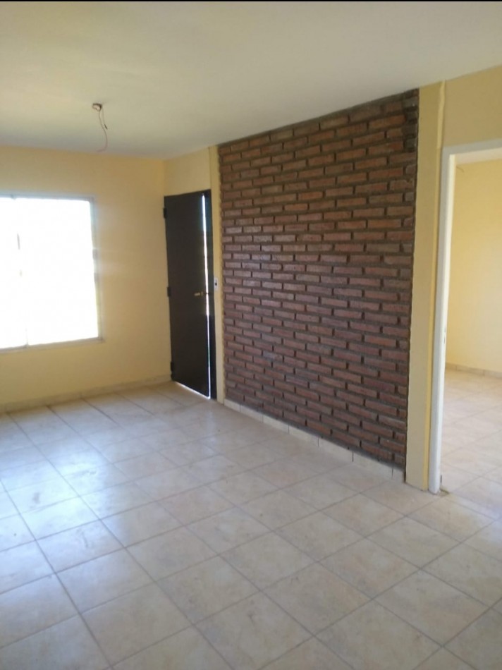 Vendo CASA de 3 dormitorios con 400 m² de terreno. San Rafael