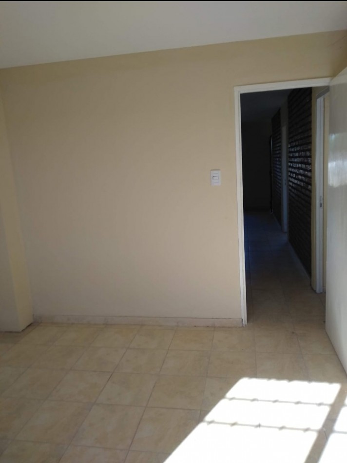 Vendo CASA de 3 dormitorios con 400 m² de terreno. San Rafael