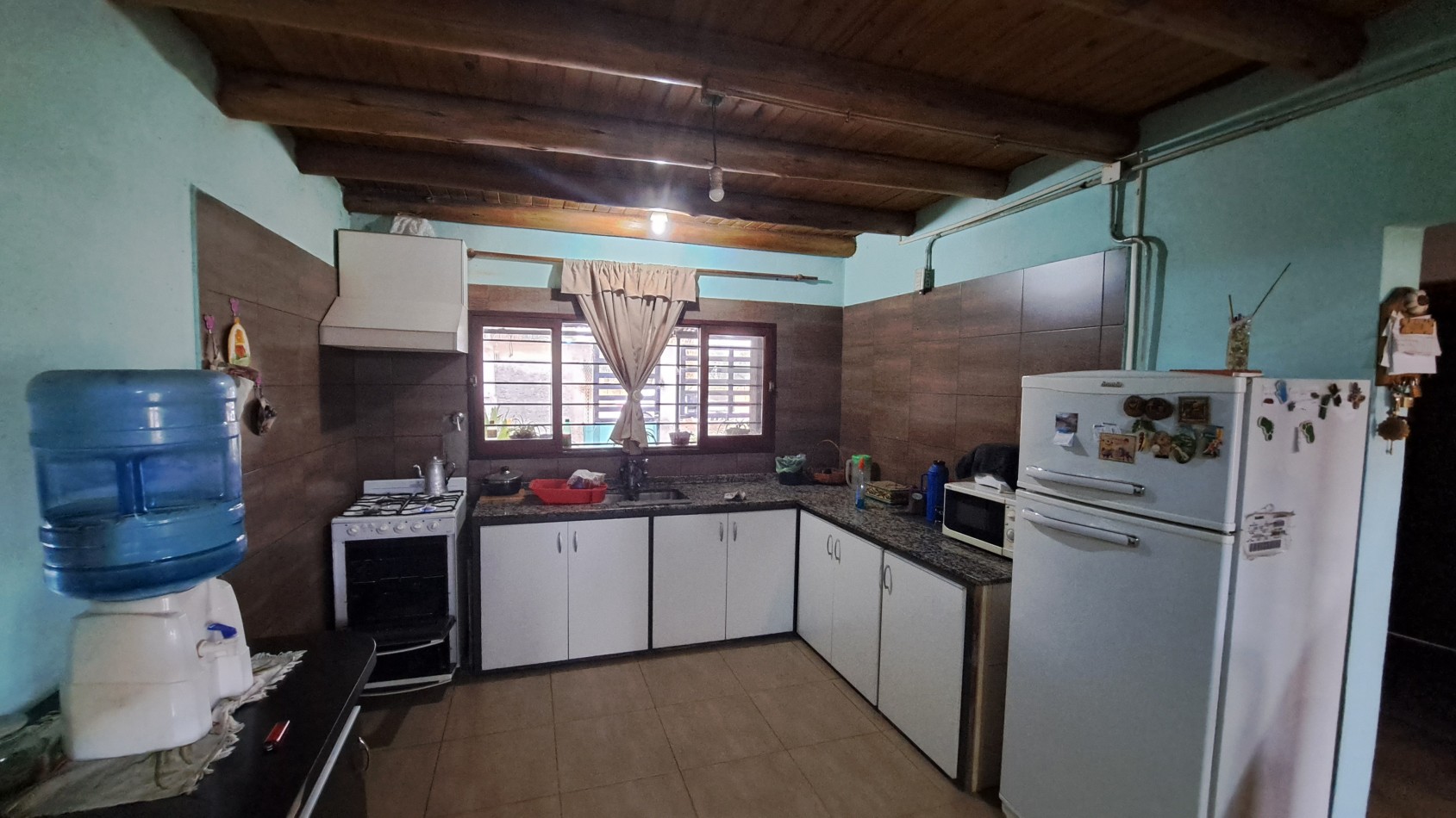 Oferta Casa Amplia con 950 m² y cubierto 140 m² San Rafael.