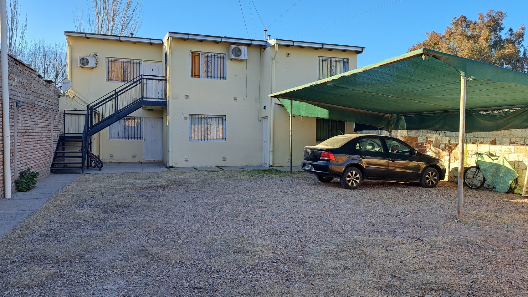 Vendo complejo de 4 Departamentos en Zona  Gutierrez  y Cabildo. San Rafael  