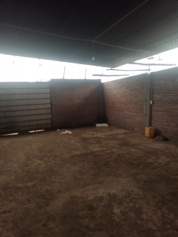 Oportunidad! Finca con Casona grande de 5 hectareas con ciruela en Rama Caida, San Rafael - galpon