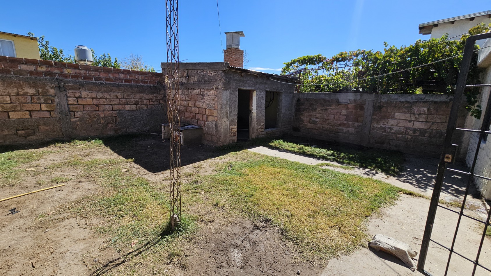 Vendo propiedad de 2 dormitorios en Barrio San Rafael 