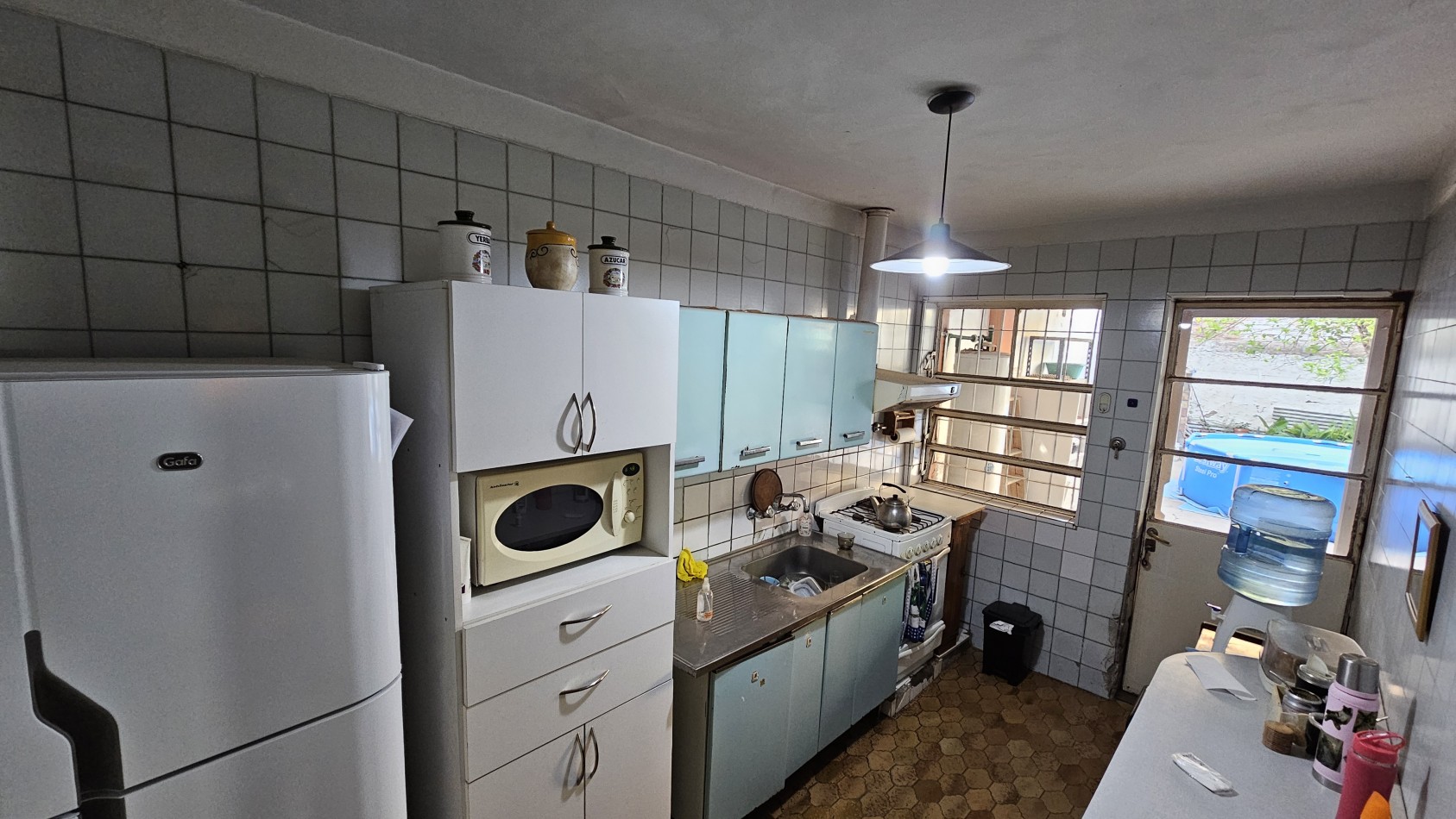 Vendo Casa Centrica amplia 4 dormitorios. Cercana al Colegio del Carmen, una Zona privilegiada de San Rafael