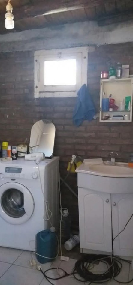 Venta de Propiedad Multifuncional con gas. - Casa + Departamento + Deposito en San Rafael