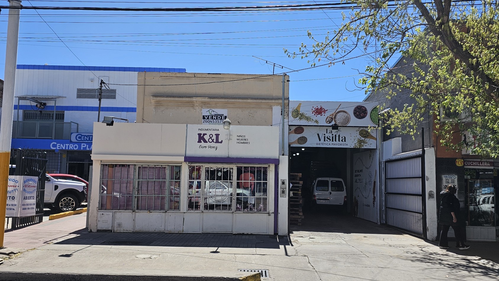 Venta de Locales Comerciales y Galpon - 553 m² de Terreno y 530 m² Cubiertos - Pleno Centro de San Rafael