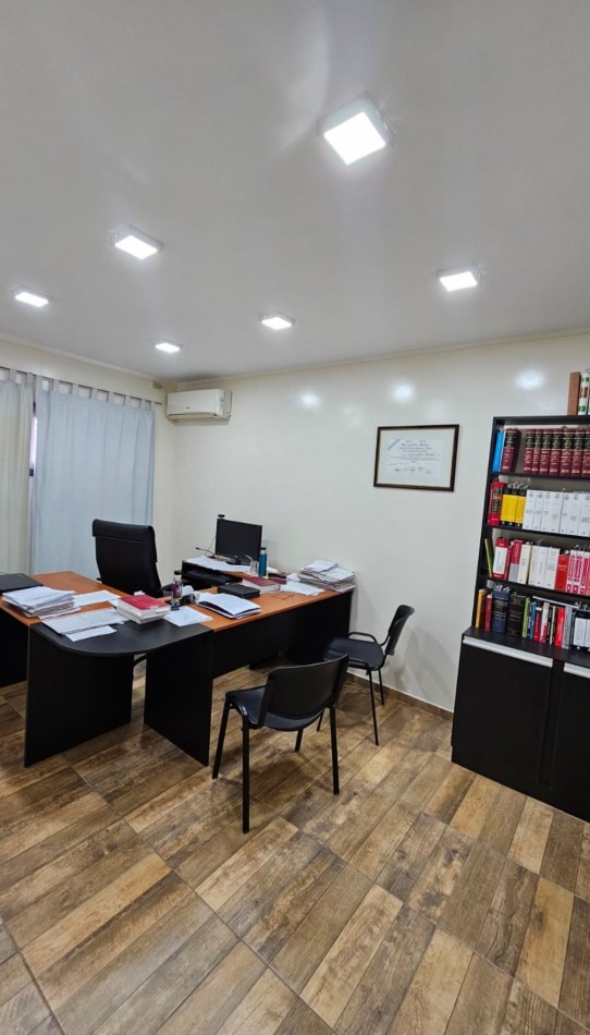 Venta Casa + Oficinas a metros de Tribunales y Hospital - San Rafael
