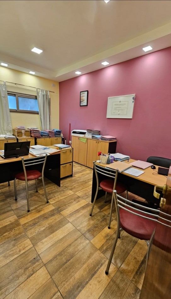 Venta Casa + Oficinas a metros de Tribunales y Hospital - San Rafael