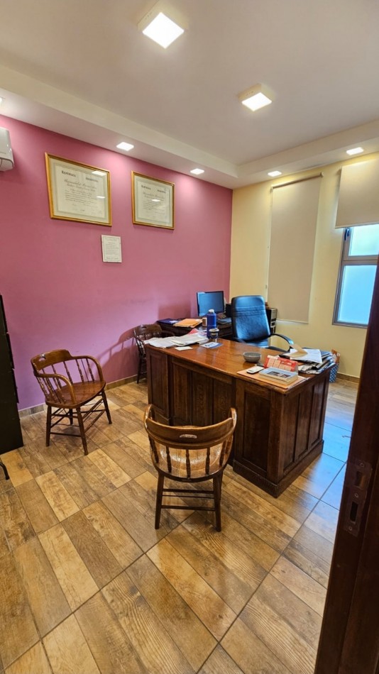 Venta Casa + Oficinas a metros de Tribunales y Hospital - San Rafael