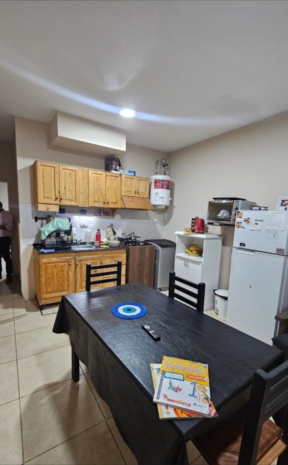 Propiedad con 6 departamentos - Zona Los Sauces y Balloffet, San Rafael  Excelente oportunidad de inversion en una zona estrategica de San Rafael, Mendoza.