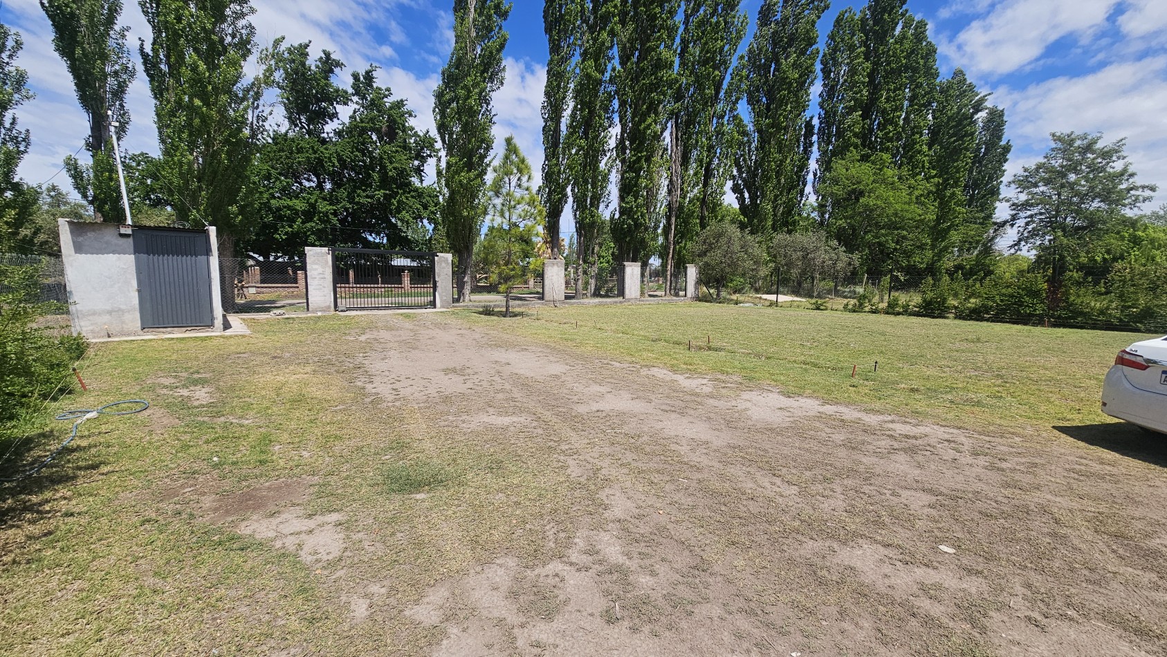 Vendo Casa Amplia con 2000 m² y 150 m² cubiertos zona Calle Rawson. San Rafael