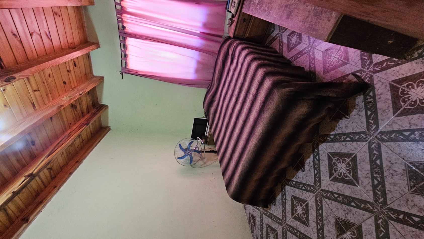 Vendo casa con amplio terreno de 350 m², posibilidad de ampliacion y construccion avanzada de departamento al fondo, ideal vivienda o inversion San Rafael 