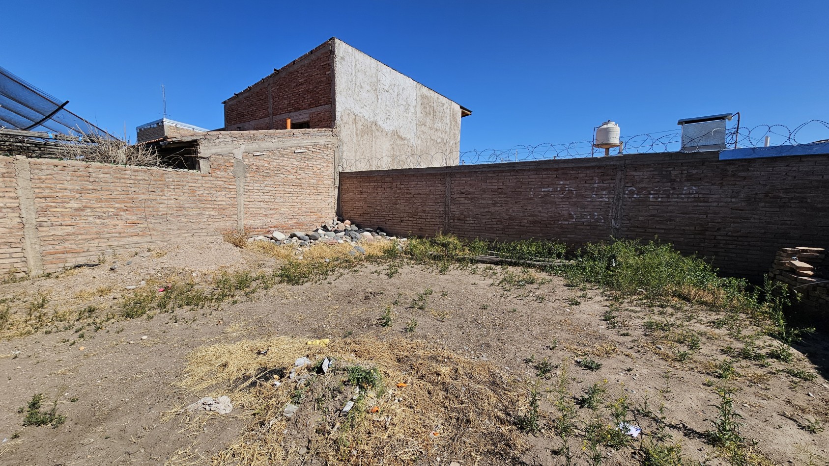 Vendo  Casa  Oportunidad en B° Cristiano - Casa en 247 m² + Permuta por Finca San Rafael - Zona Parque Norte