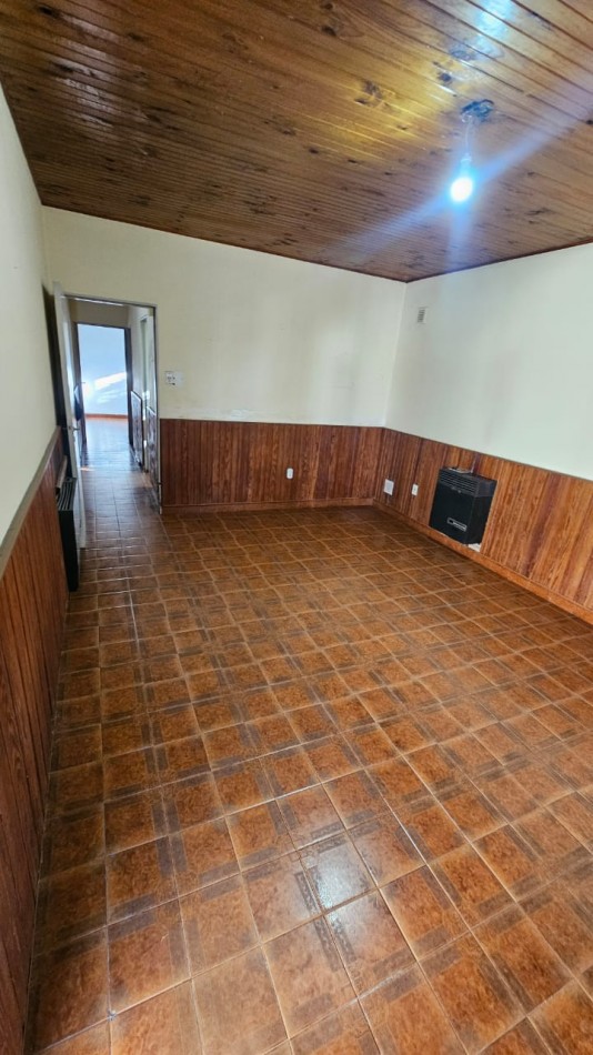 Vendo Casa sobre Avenida  3 dormitorios San Rafael