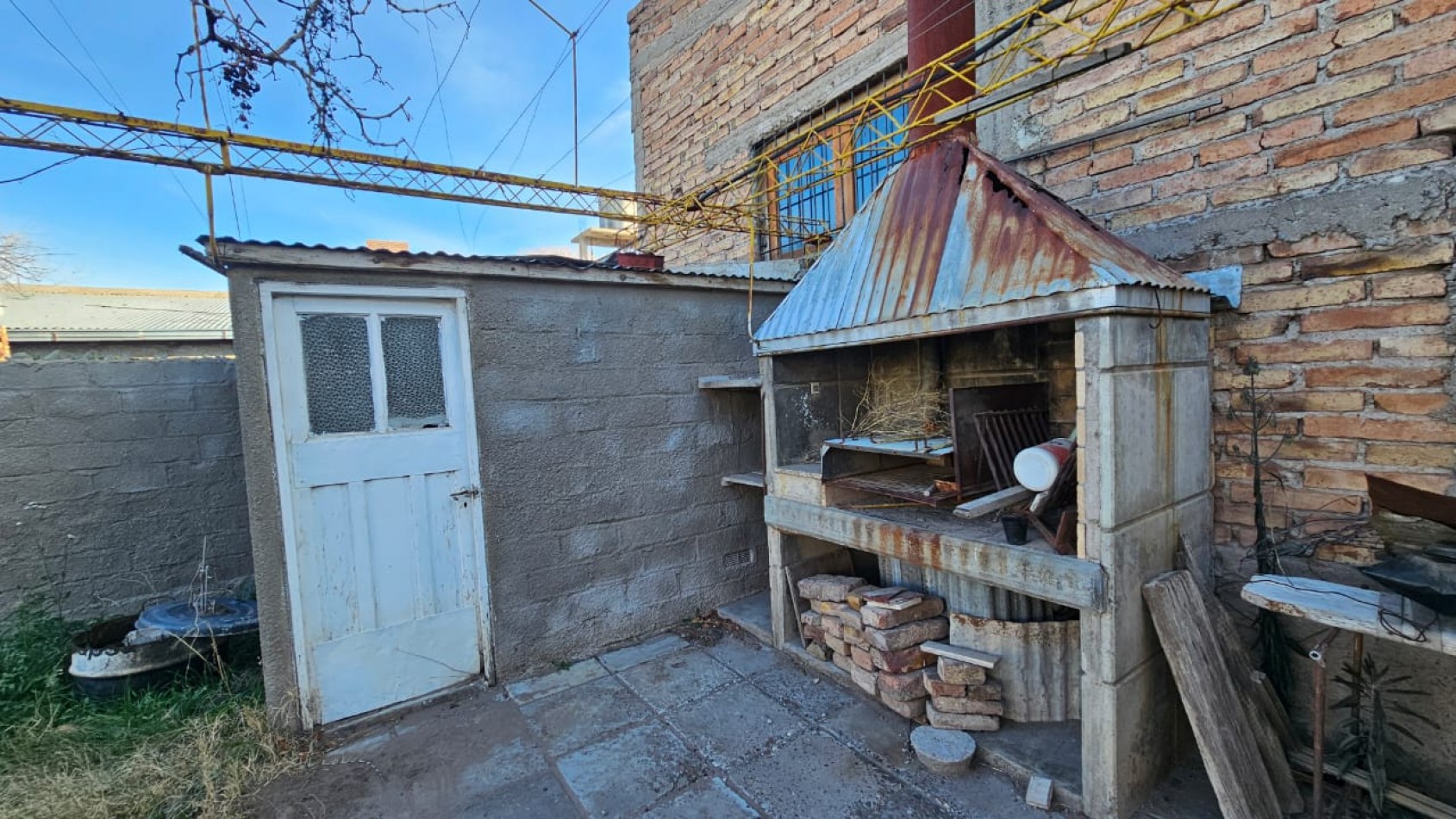 Vendo Casa sobre Avenida  3 dormitorios San Rafael