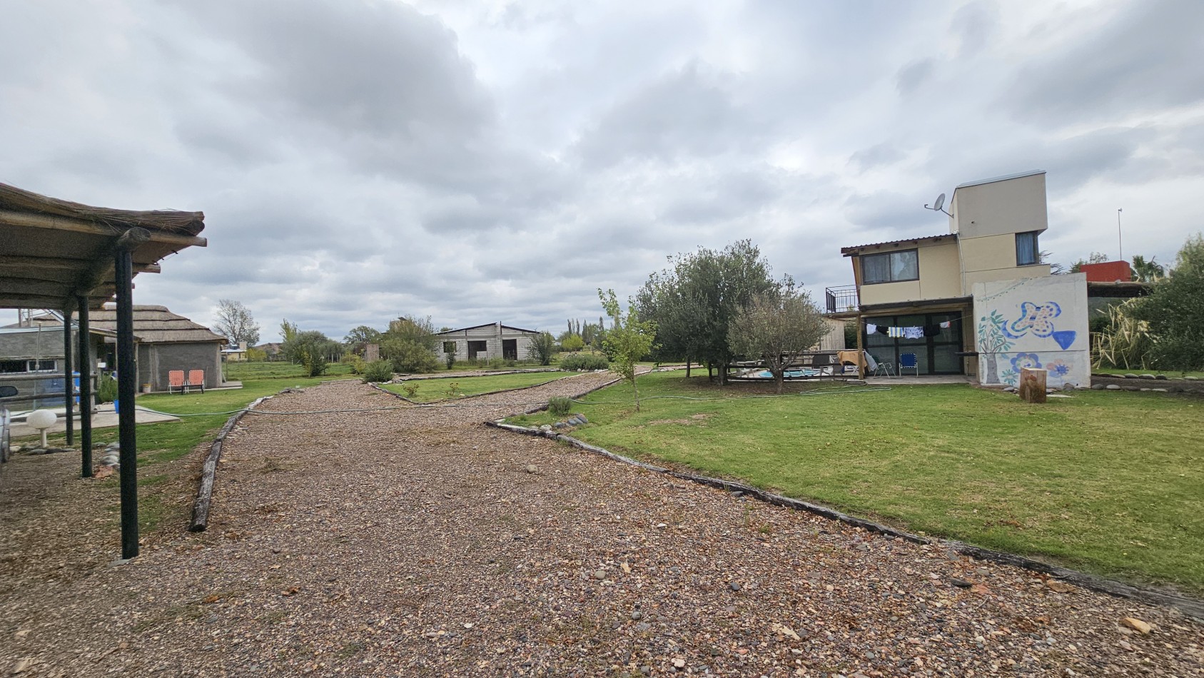 VENDO COMPLEJO DE CABAÑAS equiadaso Casas  2 pilets- 25 DE MAYO, SAN RAFAEL, MENDOZA