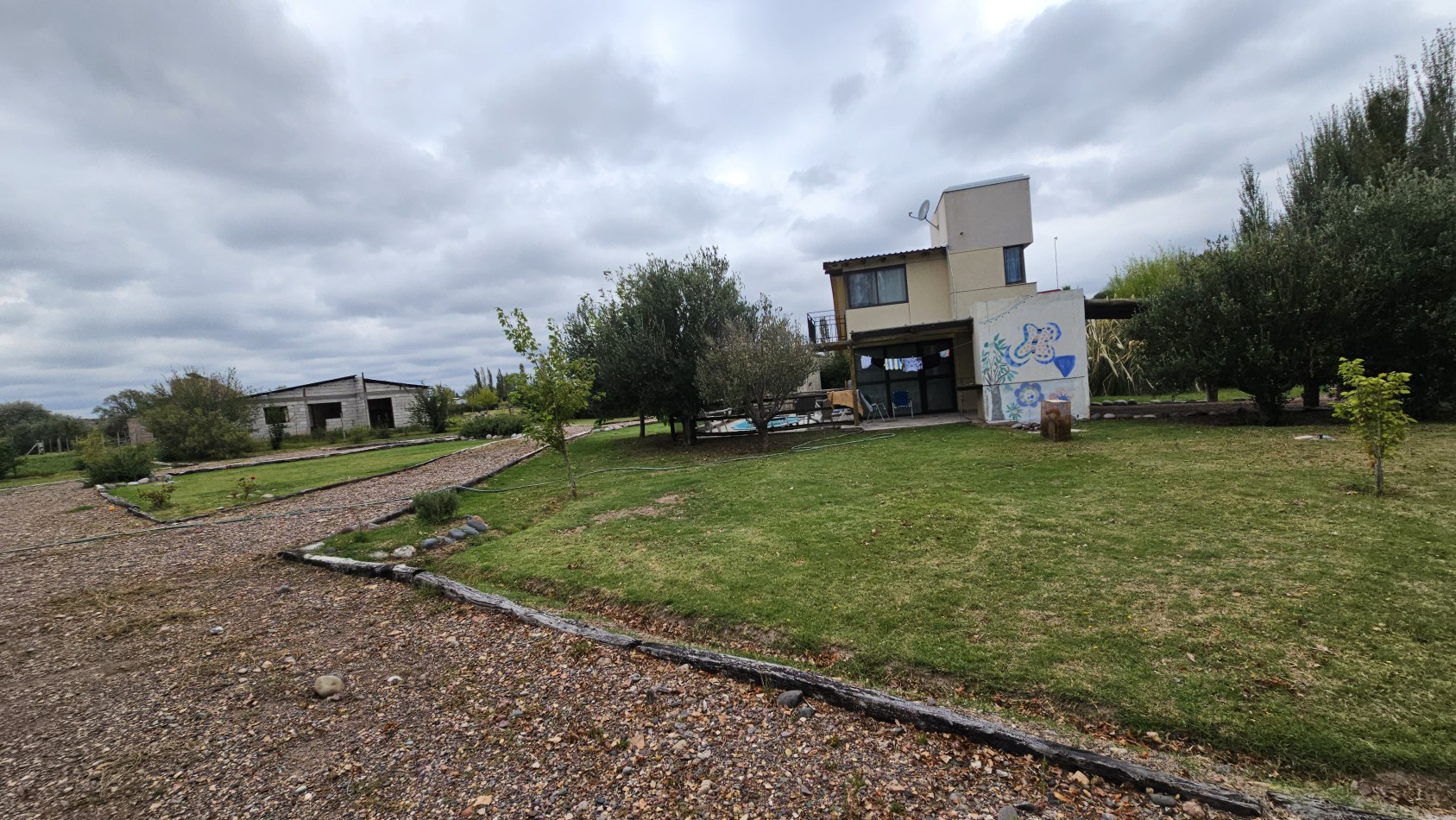 VENDO COMPLEJO DE CABAÑAS equiadaso Casas  2 pilets- 25 DE MAYO, SAN RAFAEL, MENDOZA