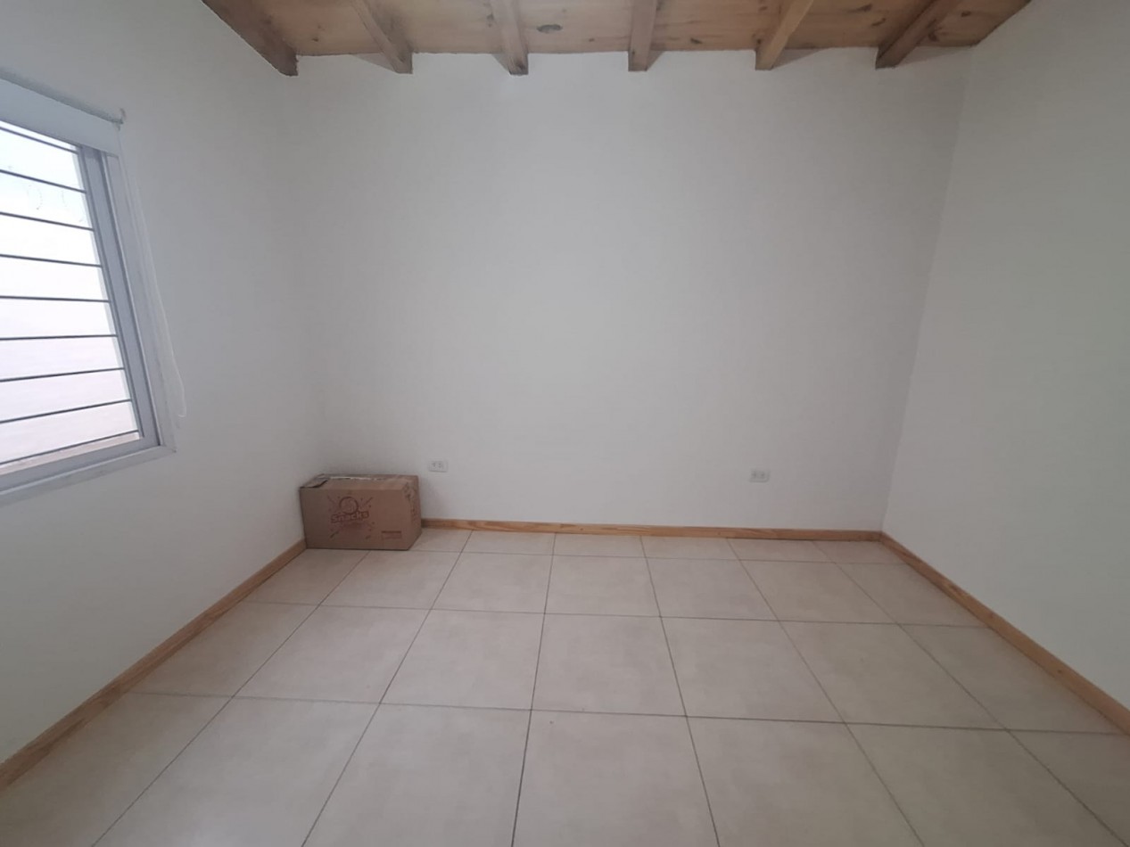 Vendo Casa a Estrenar 40.000 + Cuotas de 2 dormitorios y patio. San Rafael