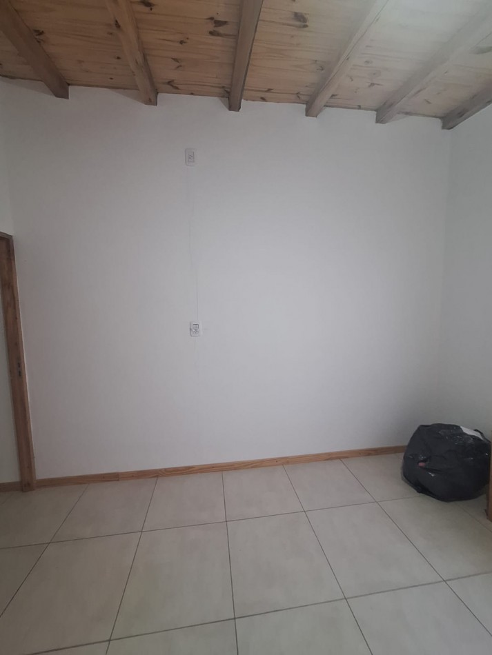 Vendo Casa a Estrenar 40.000 + Cuotas de 2 dormitorios y patio. San Rafael