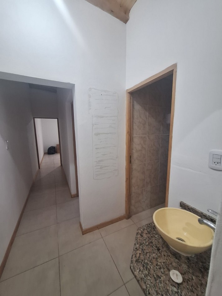 Vendo Casa a Estrenar 40.000 + Cuotas de 2 dormitorios y patio. San Rafael