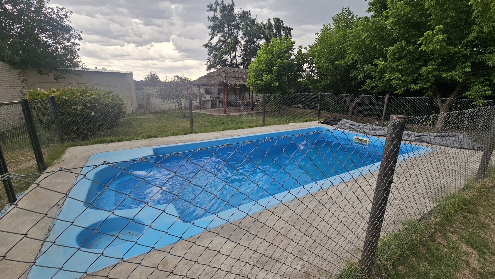 Vendo complejo de cabañas Rama Caida  permuta San Rafael. 