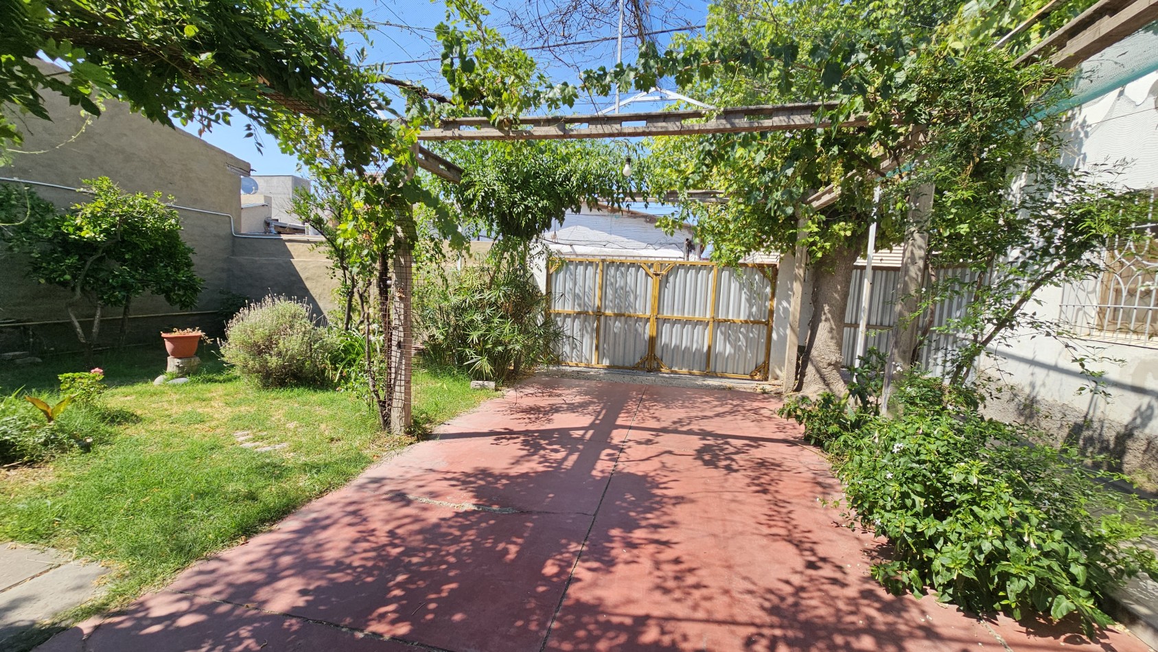 Complejo 3 casas en Venta en San Rafael, Mendoza - 3 Propiedades | Zona Centrica | USD 92.000