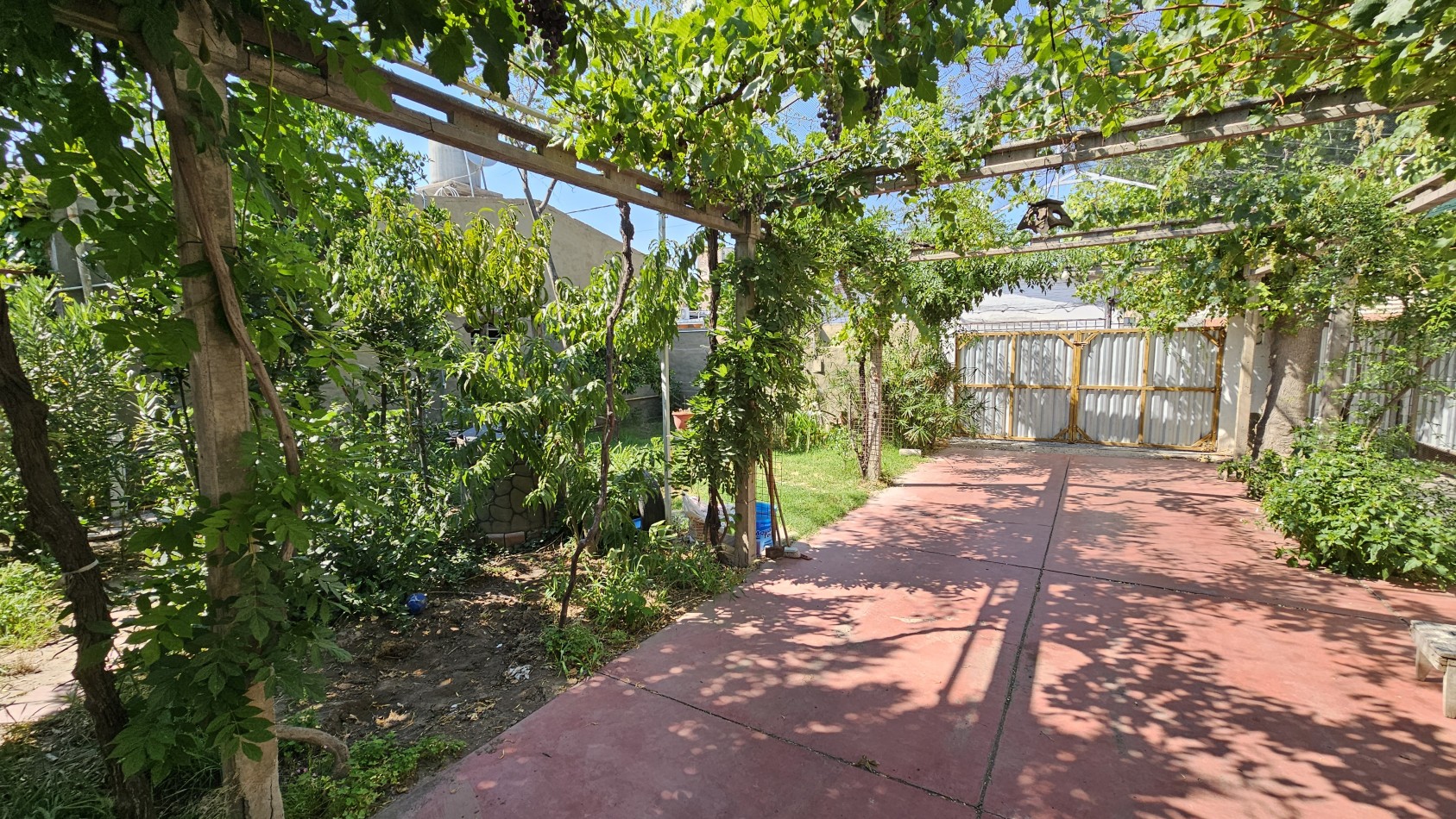 Complejo 3 casas en Venta en San Rafael, Mendoza - 3 Propiedades | Zona Centrica | USD 92.000