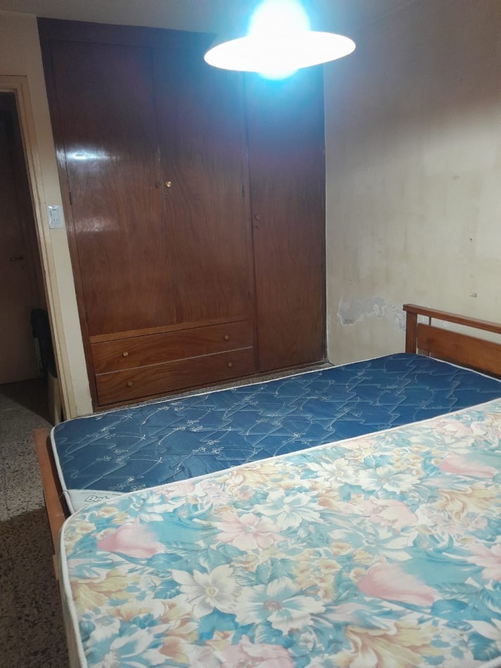 Casa en Venta en Barrio SAT - San Rafael, Mendoza! 📍 Zona Sarmiento y Balloffet, excelente ubicacion con rapido acceso a comercios, escuelas y servicios.