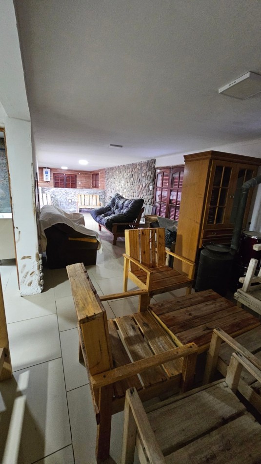 Vendo 6 propiedades comuesta por 4 Cabañas mas 2 casas 