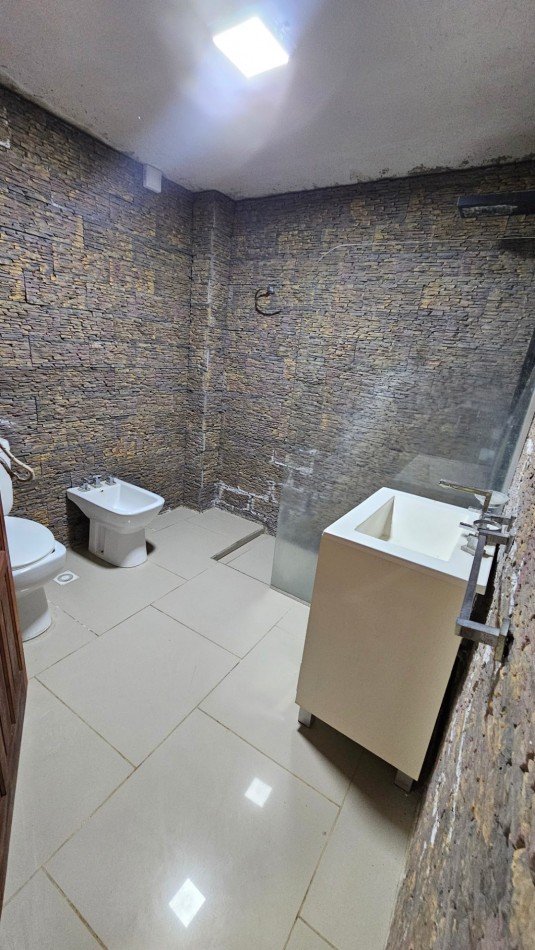 Vendo 6 propiedades comuesta por 4 Cabañas mas 2 casas 
