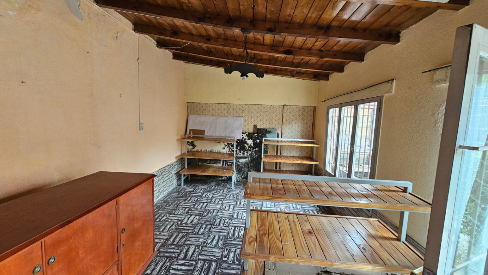 Sobre Av. Mitre Local+ Casa + depto+ patio. 436 m² San Rafael