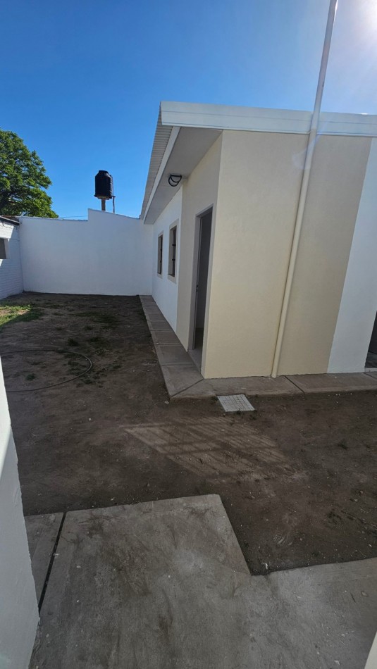 Vendo Casa Amplia Centrica y Departamento San Rafael.