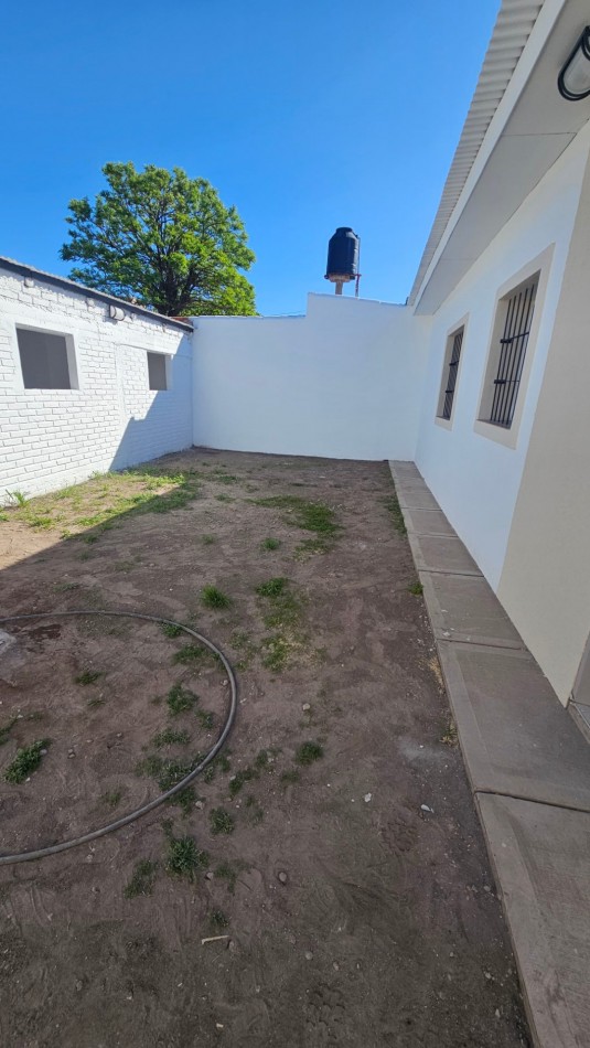 Vendo Casa Amplia Centrica y Departamento San Rafael.