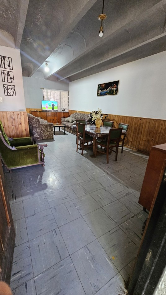 VENDO CASA FAMILIAR ECONOMICA - B° POLICIAL, San Rafael