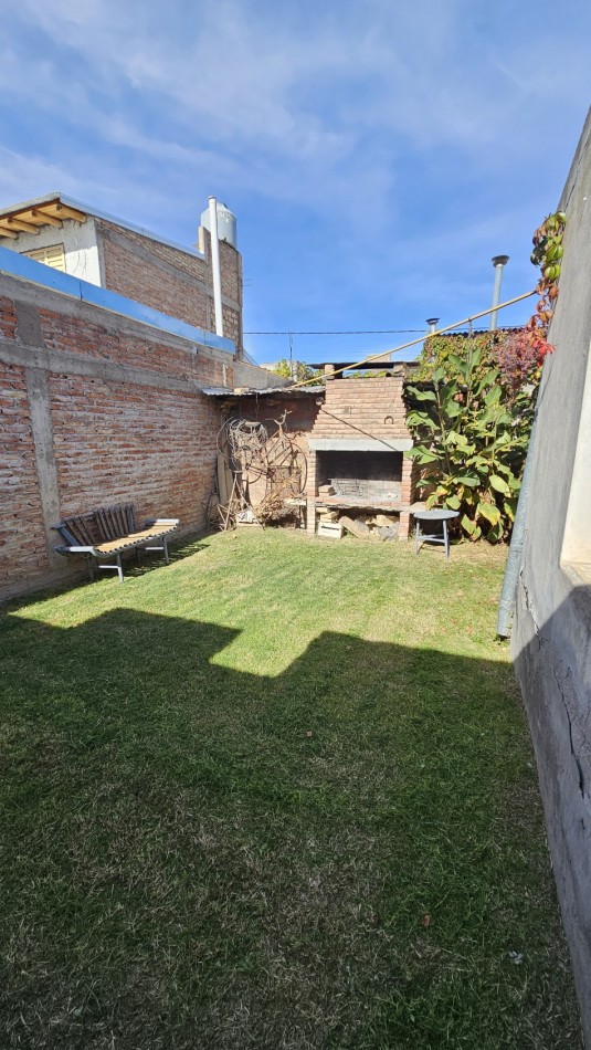 Complejo 3 casas en Venta en San Rafael, Mendoza - 3 Propiedades | Zona Centrica | USD 92.000