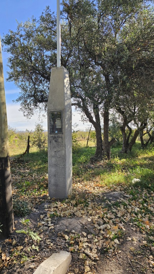 Vendo Lote 7400 m² con Avance pilastras, puente, pozo, olivos. Sonbre Ejercito de los Andes Rama Caida. Ejercito de los Andes. San Rafael. Mendoza 