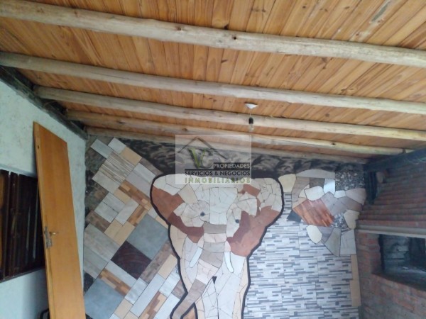 ✅️Vendo Casa en Buen estado. Zona B Unión Obrera al lado de Parque Norte. ✅️Terreno 200 m2 aproximadamente ✅ Cuenta con Cochera, ️2 dormitorios, Baño, Patio.