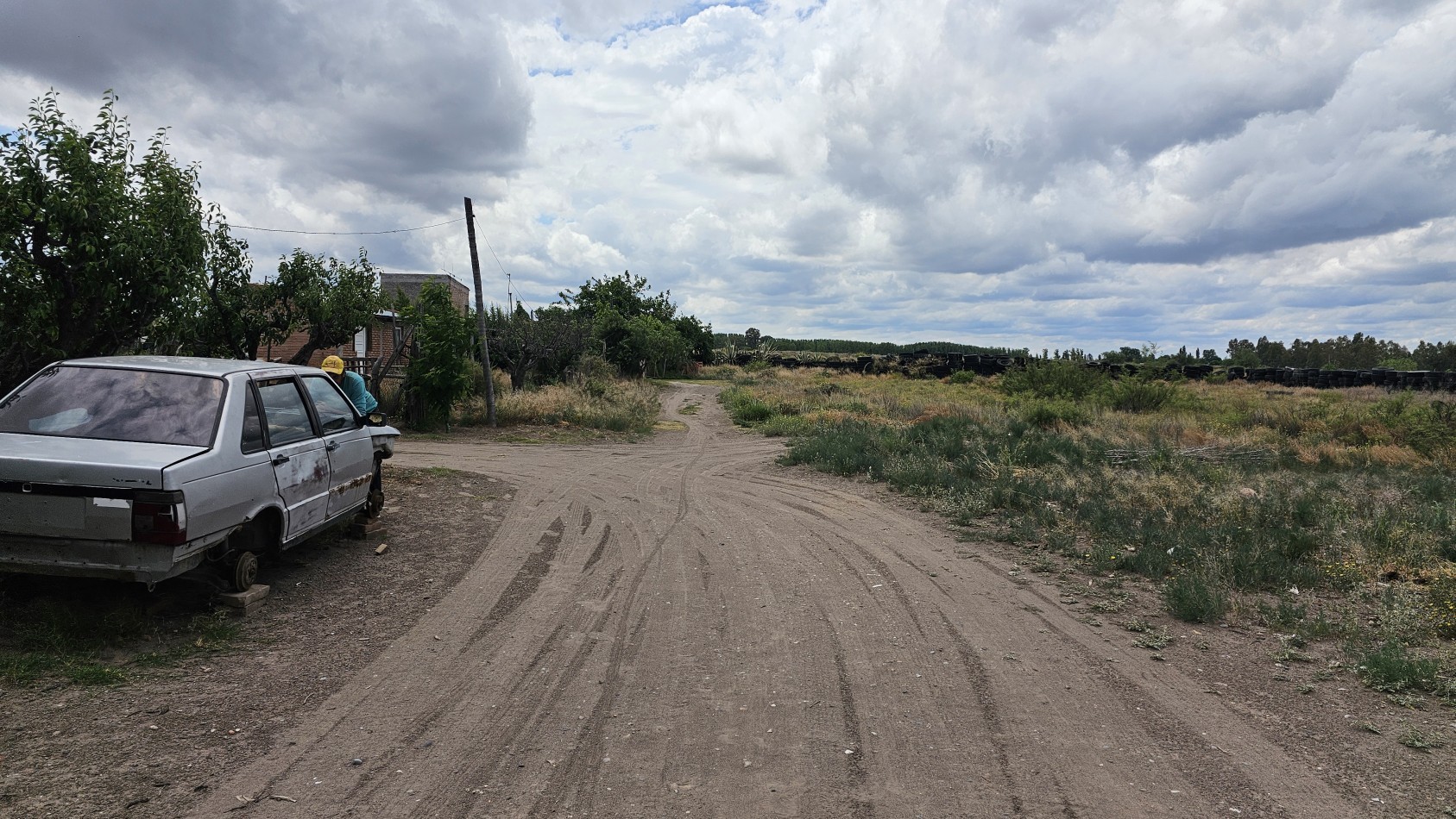 Lote en Venta sobre Av. Las Virgenes - 4.000 m² U$S 65.000 permuto. Ubicacion Estrategica Se ofrece interesante lote ubicado sobre Av. Las Virgenes, en Las Paredes, San Rafael, Mendoza