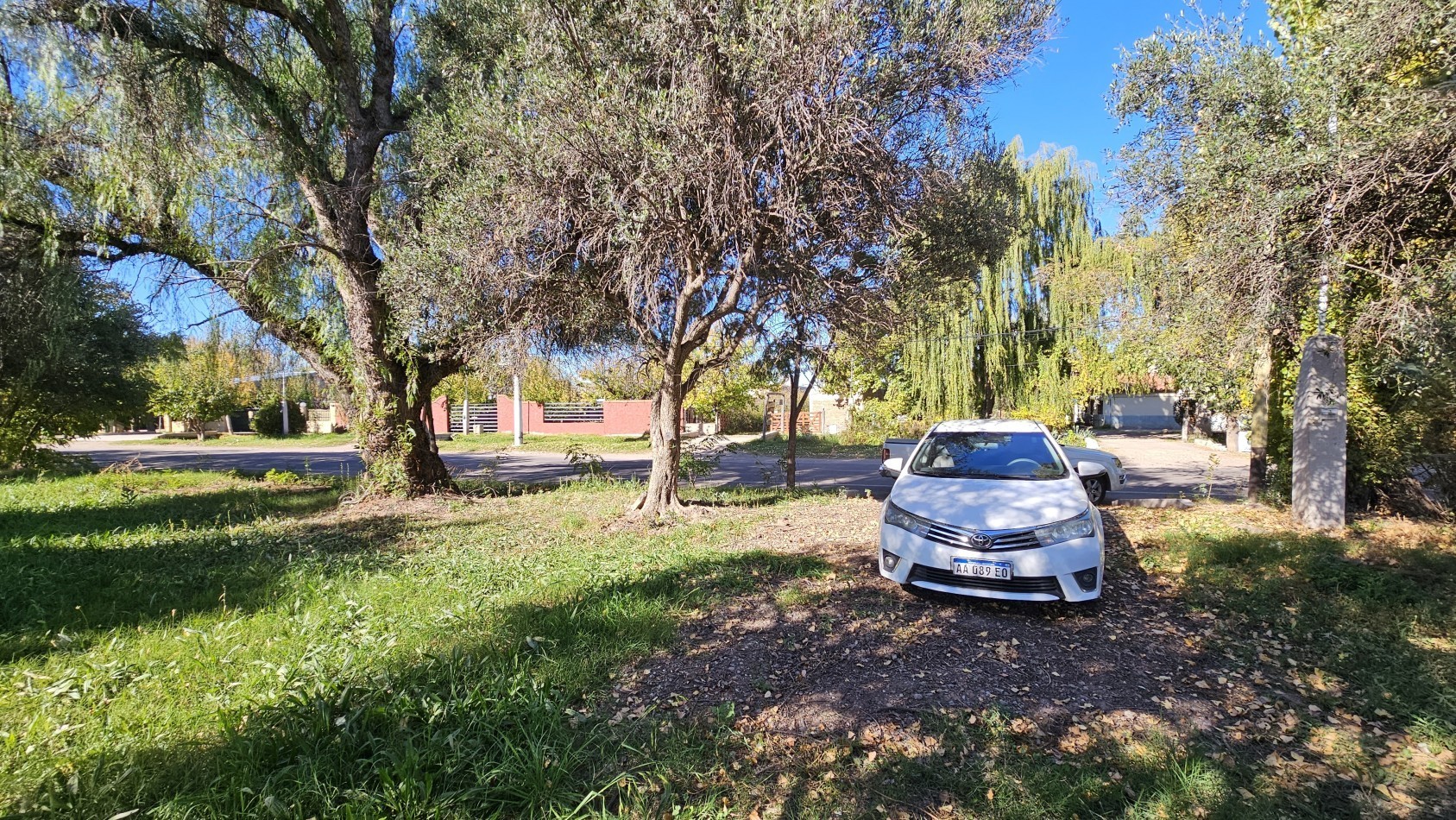 Vendo Lote 7400 m² con Avance pilastras con luz, puente, pozo, olivos. Sobre Ejercito de los Andes Rama Caida. Ejercito de los Andes. San Rafael. Mendoza 