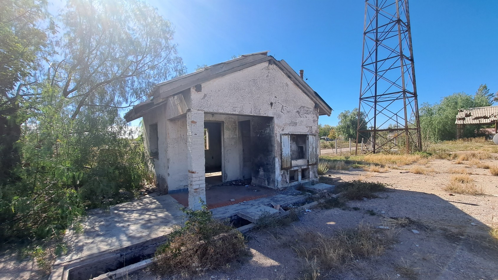 OFERTA Vendo 7.000 m² con 830 m² Semicubierta, ADOLFO CALLE, Al lado de UTN, INTERESANTE PROPIEDAD EN AVENIDA IDEAL SUPERMERCADO, DEPOSITO, etc San Rafael, Mendoza