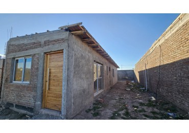 Vendo Casa a Estrenar de 2 dormitorios y patio. San Rafael